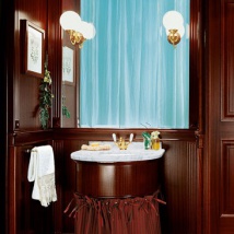 ����� Bathroom, Faoma