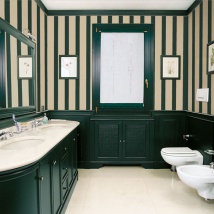 ����� Bathroom, Faoma