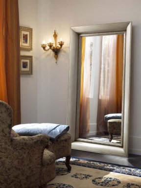 напольное зеркало