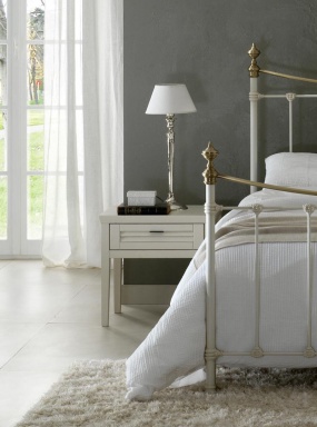 Тумбочка прикроватная Ciro