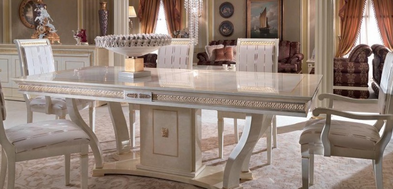 Стол обеденный Arcade Royale