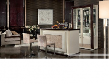 Витрина, Turri