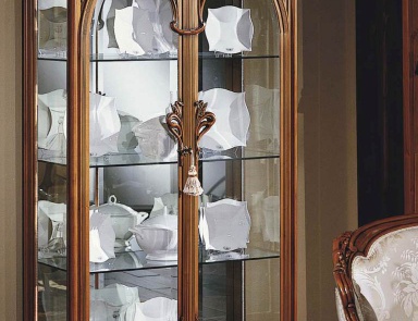 Буфет на низких ножках, C.L. Italia