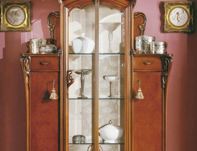 Витрина с застекленным фасадом, C.L. Italia