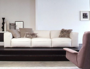 Трехместный диван, Valmori