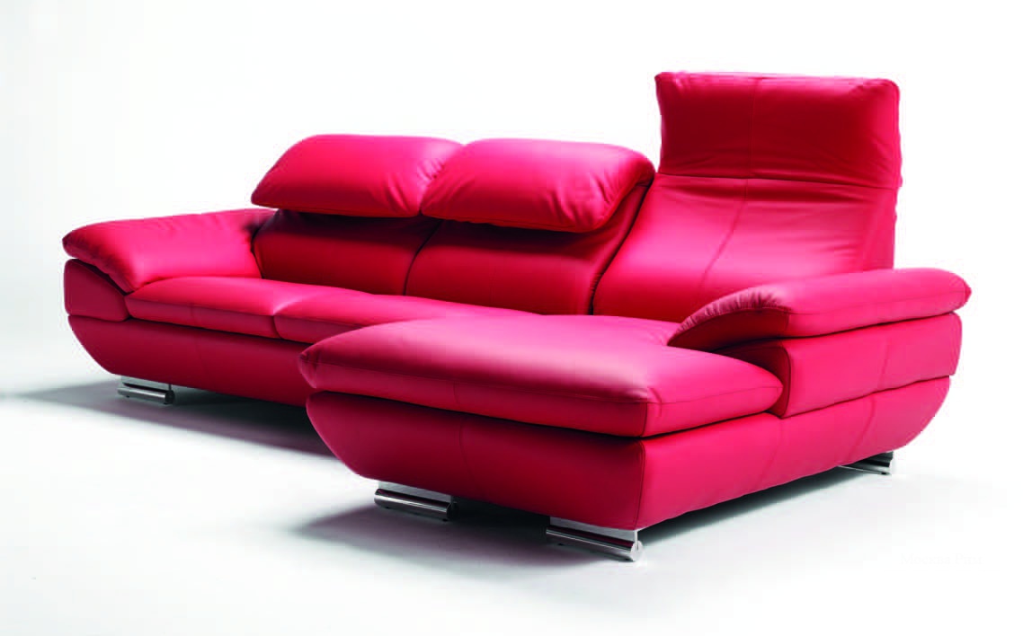 Диваны с доставкой по россии интернет. Диван Dream Calia. Красный кожаный диван. Красный модульный диван. Диван с регулируемыми подголовниками.