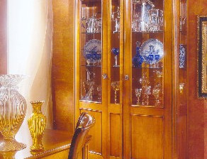 Буфет с застекленным фасадом, Casa Nobile