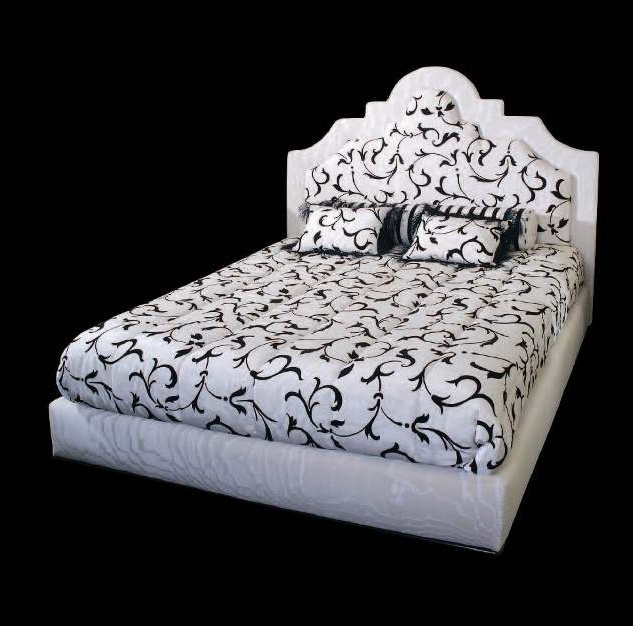 Двуспальная кровать от итальянского производителя Wama