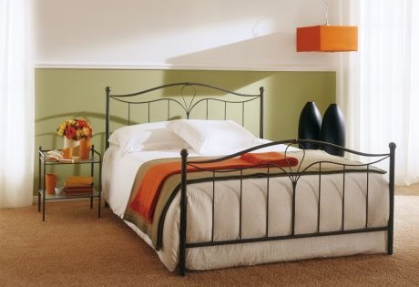 Двуспальная кровать на металлическом каркасе с изножьем Siena, Bontempi Casa