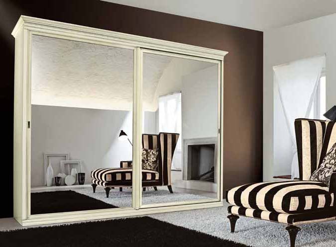 Его величество зеркальный платяной шкаф