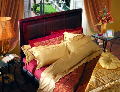 Двуспальная кровать продукции Treci Salotti