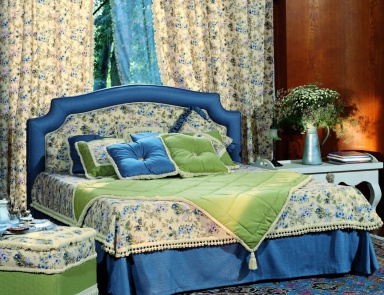 Двуспальная кровать продукции Treci Salotti