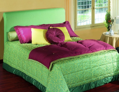 Двуспальная кровать продукции Treci Salotti