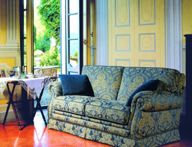 Диван двухместный продукции Treci Salotti