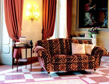 Диван двухместный продукции Treci Salotti