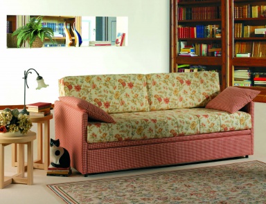 Диван трёхместный продукции Treci Salotti