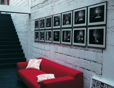 Диван трёхместный продукции Zanotta