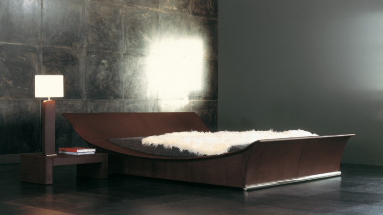 Кровать с кожаной обивкой Piroga- Rugiano