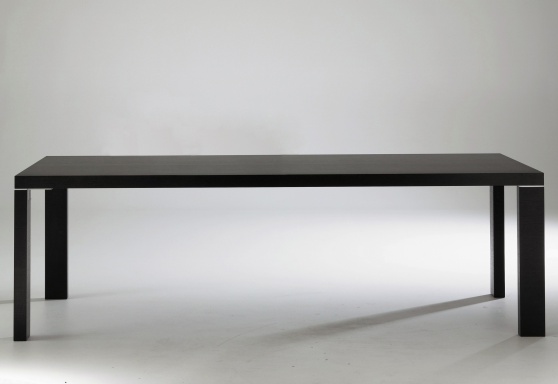 Обеденный стол CONTOURS dining table
