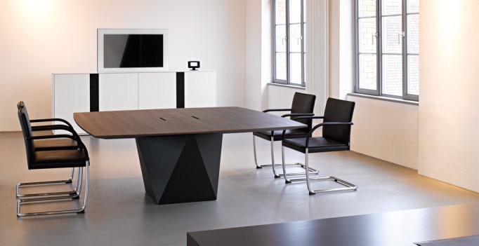 Стол Scale media