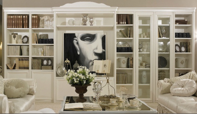 Книжный шкаф