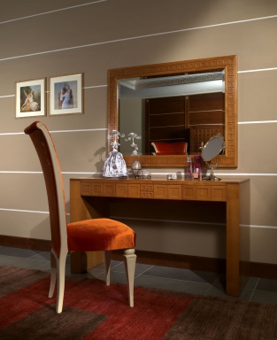 Туалетный стол