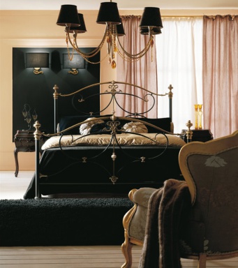 Кровать с кованым изголовьем  –Letto Postiano