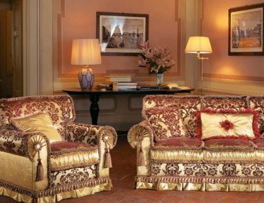 Диван на ножках из массива дерева обитый тканью Edy, BM Style