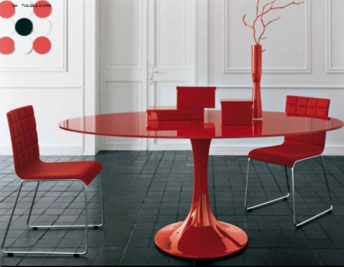 Обеденный стол