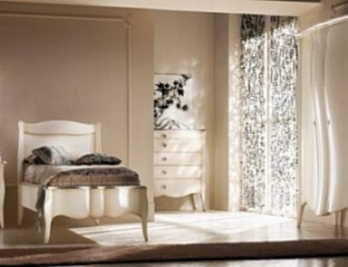 Спальня на каркасе из массива дерева 728/G / 727/G / 725/G / 729/G, BTC