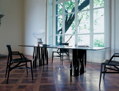 Стол обеденный BOBOLI на металлическом каркасе, Cassina