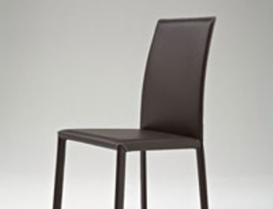 Стул в кожаной обивке, RIO - La Primavera