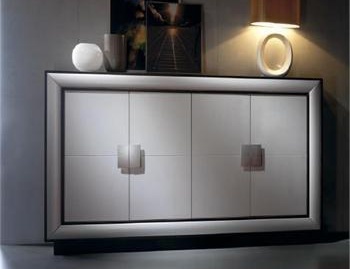 Тумба, La Ebanisteria