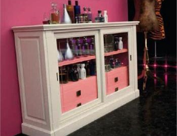 Тумба, La Ebanisteria