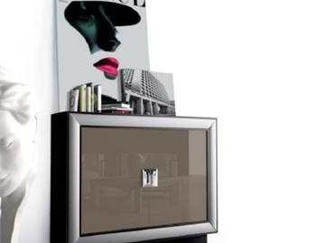 Тумба, La Ebanisteria