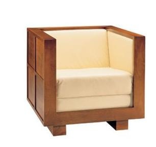 Кресло на деревянном каркасе обитое тканью Poltrona 900 Schacchi, Morelato