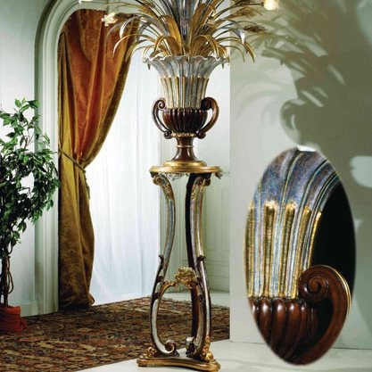 Подставка для цветка или светильника с корпусом из массива древесины и декором из сусального золота Andrea Fanfani, Andrea Fanfani