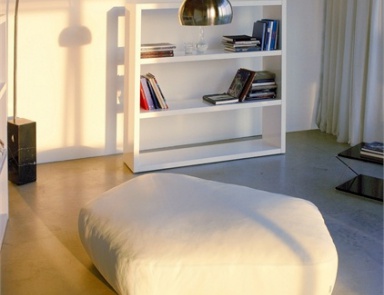 Пуф пятиугольной формы на деревянном каркасе, longsit pouf - Swan