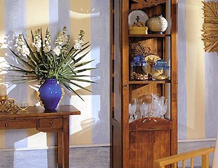 Сервант из массива дерева, DOLFI