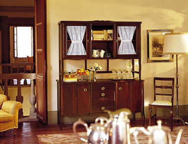 Сервант из массива дерева,  DOLFI