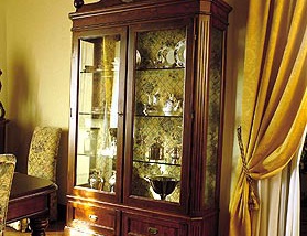 Сервант из массива дерева,  DOLFI