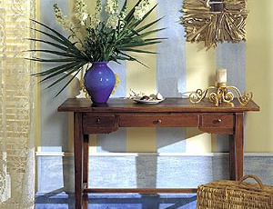 Консоль  из массива дерева, DOLFI