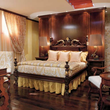 Спальня в отеле Molon Hotel
