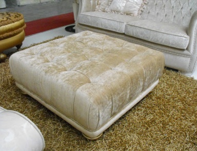 Пуф на низких ножках Kumi, Epoque