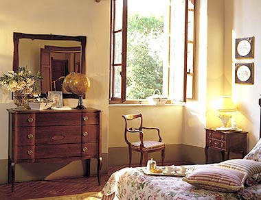 Комод из массива древесины, DOLFI