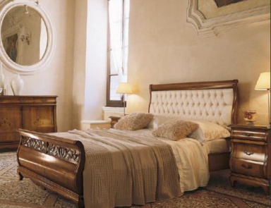 Кровать с мягким изголовьем и резным изножьем Fenice, Arve Style