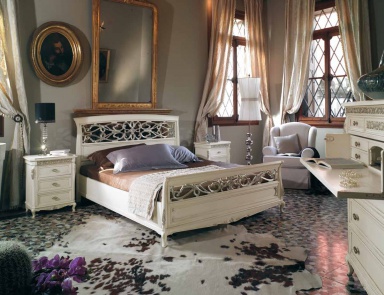 Тумба в белом лаке с резьбой в серебре Villa, Arve Style