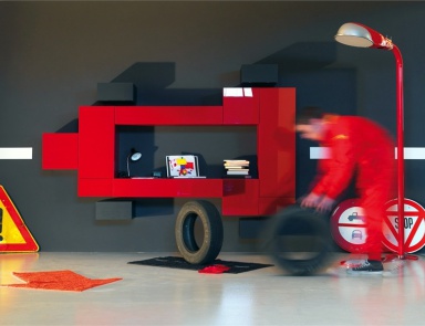 Стол детский письменный Racing Car Kids Room, Lago