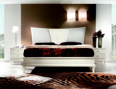 Кровать в коже и лаке оттенков ivory и pearl Mirò, Arve Style