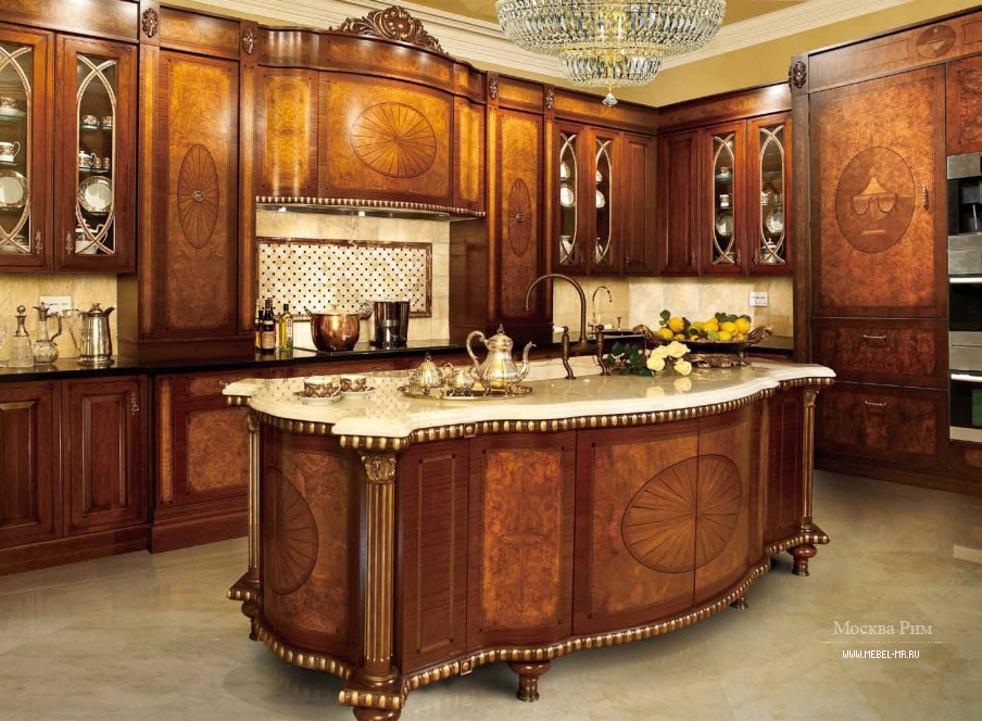 Гарнитур для кухни с резьбой в патине и инкрустацией Louis Philippe Comp. 4, Neff Kitchens